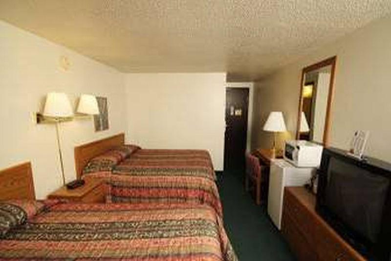 Travelodge Yankton Habitación foto